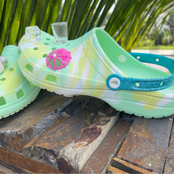 Crocs Unisex-Adult Classic Margaritaville Clog - Picture 6 of 15